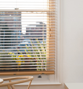 venetian blinds